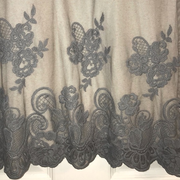 🍍Banana Republic Floral Gray Mesh Over Tan… - Picture 4 of 5